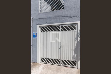 Casa para alugar com 100m², 2 quartos e 2 vagasFachada