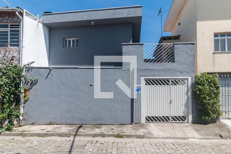Casa para alugar com 100m², 2 quartos e 2 vagasFachada