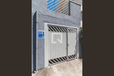 Casa para alugar com 100m², 2 quartos e 2 vagasFachada