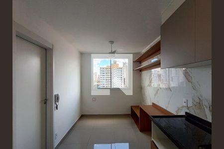 Sala/Cozinha de kitnet/studio à venda com 1 quarto, 25m² em Água Branca, São Paulo