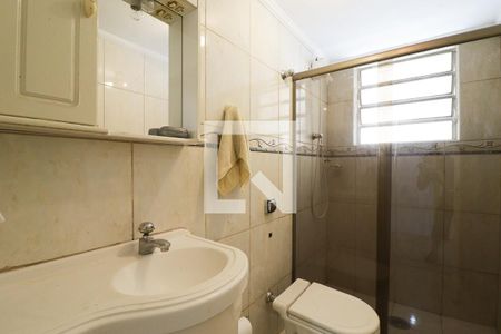 Banheiro de casa para alugar com 1 quarto, 58m² em Jardim Paraíso, São Paulo