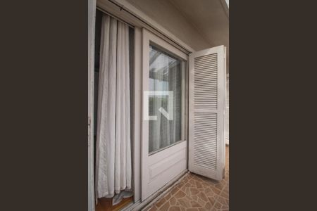 Casa para alugar com 590m², 6 quartos e 3 vagas Casa para alugar com 590m², 6 quartos e 3 vagasVaranda