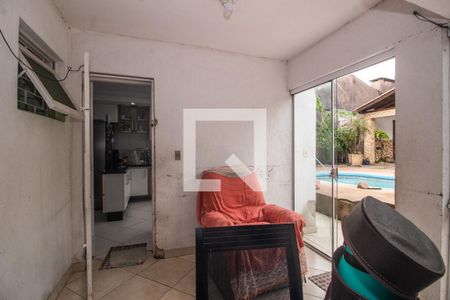 Casa para alugar com 590m², 6 quartos e 3 vagas Casa para alugar com 590m², 6 quartos e 3 vagasLavanderia