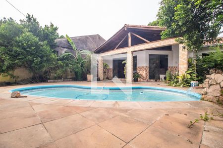 Casa para alugar com 590m², 6 quartos e 3 vagas Casa para alugar com 590m², 6 quartos e 3 vagasÁrea comum - Piscina