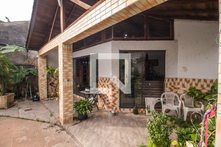 Casa para alugar com 590m², 6 quartos e 3 vagas Casa para alugar com 590m², 6 quartos e 3 vagasÁrea comum - Piscina