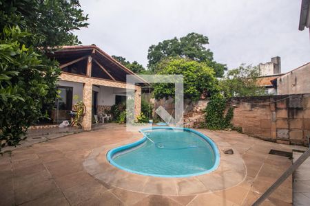 Casa para alugar com 590m², 6 quartos e 3 vagas Casa para alugar com 590m², 6 quartos e 3 vagasÁrea comum - Piscina