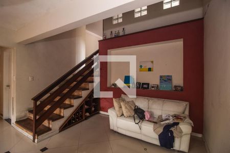 Casa para alugar com 590m², 6 quartos e 3 vagas Casa para alugar com 590m², 6 quartos e 3 vagasSala 2