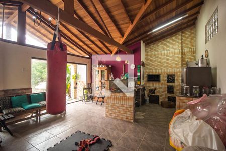 Casa para alugar com 590m², 6 quartos e 3 vagas Casa para alugar com 590m², 6 quartos e 3 vagasÁrea comum - Churrasqueira