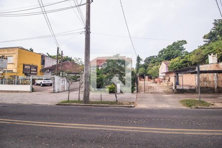 Casa para alugar com 590m², 6 quartos e 3 vagas Casa para alugar com 590m², 6 quartos e 3 vagasFachada