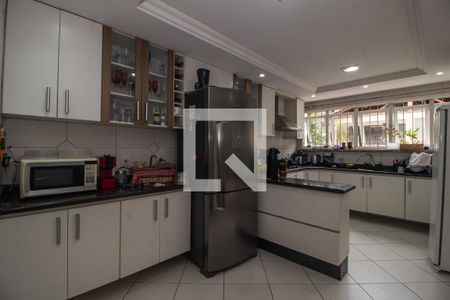 Casa para alugar com 590m², 6 quartos e 3 vagas Casa para alugar com 590m², 6 quartos e 3 vagasCozinha