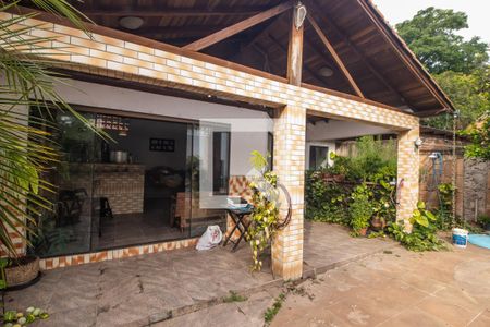 Casa para alugar com 590m², 6 quartos e 3 vagas Casa para alugar com 590m², 6 quartos e 3 vagasÁrea comum - Piscina
