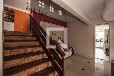 Casa para alugar com 590m², 6 quartos e 3 vagas Casa para alugar com 590m², 6 quartos e 3 vagasSala 2