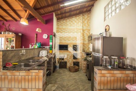 Casa para alugar com 590m², 6 quartos e 3 vagas Casa para alugar com 590m², 6 quartos e 3 vagasÁrea comum - Churrasqueira