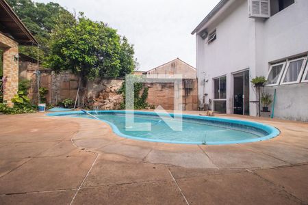 Casa para alugar com 590m², 6 quartos e 3 vagas Casa para alugar com 590m², 6 quartos e 3 vagasÁrea comum - Piscina