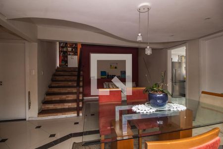 Sala 2 de casa para alugar com 6 quartos, 590m² em Ipanema, Porto Alegre
