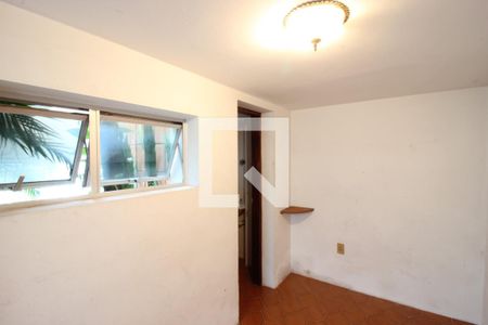 Casa à venda com 128m², 4 quartos e 2 vagasEscritório