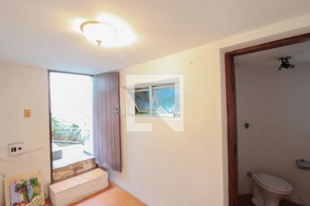 Casa à venda com 128m², 4 quartos e 2 vagasEscritório