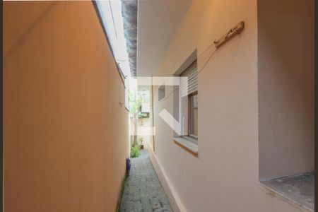 Casa à venda com 128m², 4 quartos e 2 vagasCorredor