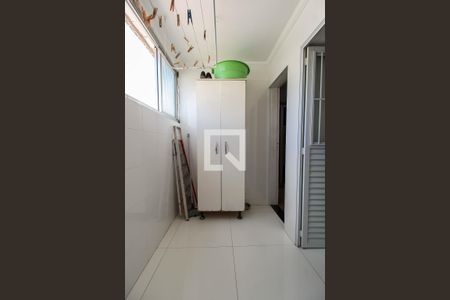 Apartamento à venda com 114m², 3 quartos e 1 vagaÁrea de Serviço