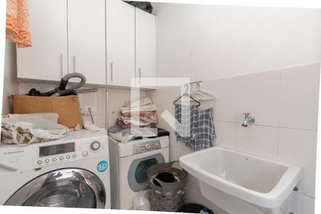 Casa à venda com 130m², 2 quartos e 1 vagaLavanderia