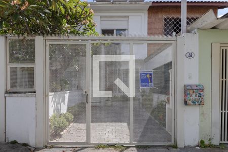 Casa à venda com 130m², 2 quartos e 1 vagaFachada