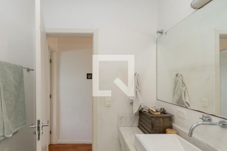 Casa à venda com 130m², 2 quartos e 1 vagaBanheiro