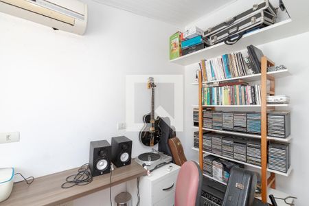 Casa à venda com 130m², 2 quartos e 1 vagaQuarto de Serviço