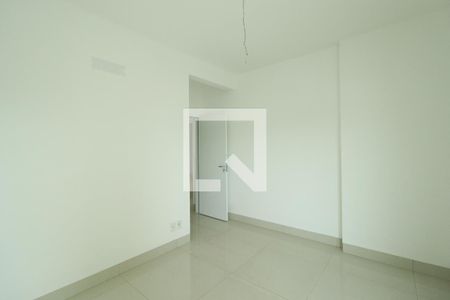 Suíte 1 de apartamento para alugar com 3 quartos, 144m² em Tubalina, Uberlândia