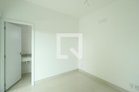 Suíte 1 de apartamento para alugar com 3 quartos, 144m² em Tubalina, Uberlândia