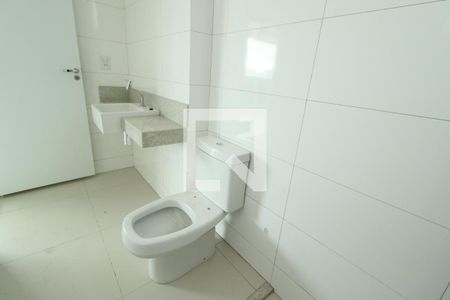 Banheiro da Suíte 1 de apartamento para alugar com 3 quartos, 144m² em Tubalina, Uberlândia