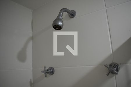 Banheiro de apartamento para alugar com 1 quarto, 34m² em Centro, Curitiba