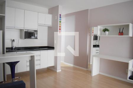Sala/Cozinha de apartamento para alugar com 1 quarto, 34m² em Centro, Curitiba