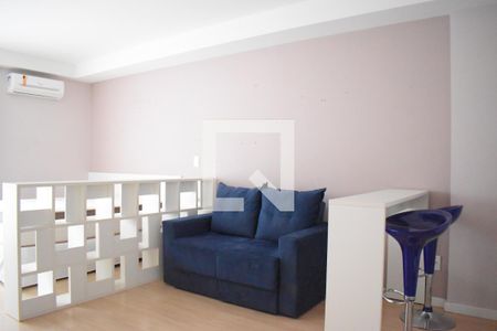 Sala/Cozinha de apartamento para alugar com 1 quarto, 34m² em Centro, Curitiba
