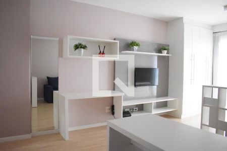 Sala/Cozinha de apartamento para alugar com 1 quarto, 34m² em Centro, Curitiba