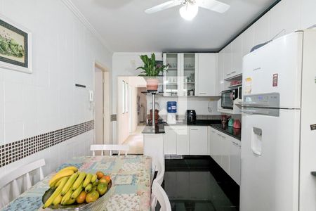 Casa à venda com 221m², 4 quartos e 3 vagasCozinha da casa 1