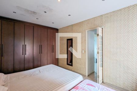 Casa à venda com 221m², 4 quartos e 3 vagasQuarto 2 da casa 2