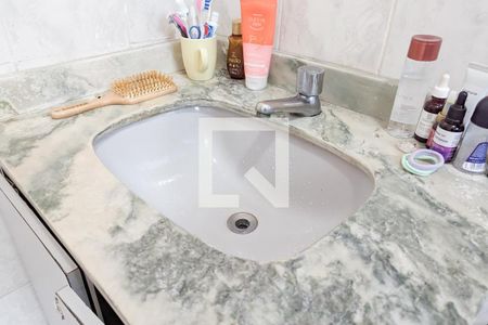 Casa à venda com 221m², 4 quartos e 3 vagasBanheiro da casa 2