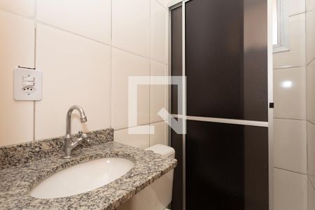 Banheiro de apartamento para alugar com 2 quartos, 56m² em Liberdade, São Paulo