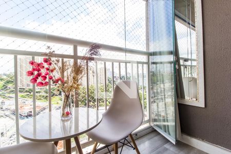 Apartamento à venda com 80m², 2 quartos e 2 vagasVaranda