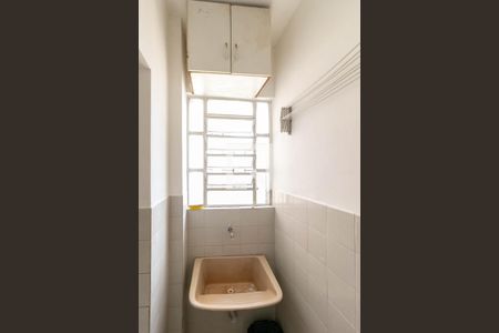 Apartamento à venda com 68m², 3 quartos e sem vaga Apartamento à venda com 68m², 3 quartos e sem vagaCozinha e Área de Serviço