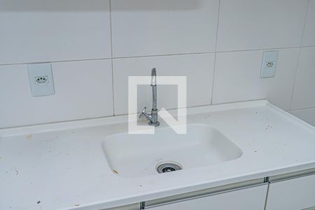 Sala, cozinha e área de serviço de apartamento para alugar com 2 quartos, 36m² em Vila Palmeiras, São Paulo