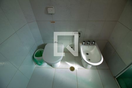 Casa à venda com 144m², 3 quartos e 2 vagas Casa à venda com 144m², 3 quartos e 2 vagasBanheiro