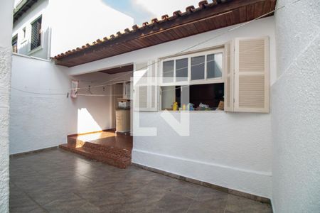 Casa à venda com 144m², 3 quartos e 2 vagas Casa à venda com 144m², 3 quartos e 2 vagasQuintal