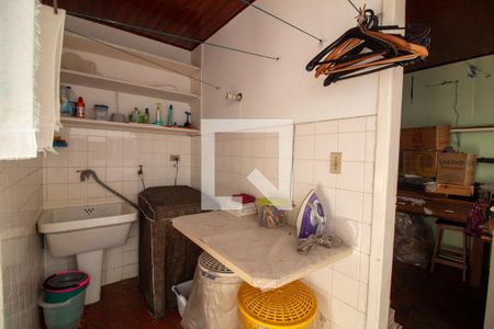 Casa à venda com 144m², 3 quartos e 2 vagas Casa à venda com 144m², 3 quartos e 2 vagasÁrea de Serviço