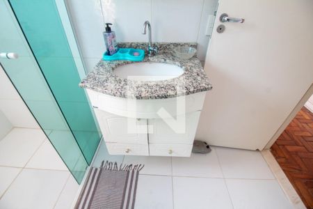 Casa à venda com 144m², 3 quartos e 2 vagas Casa à venda com 144m², 3 quartos e 2 vagasBanheiro