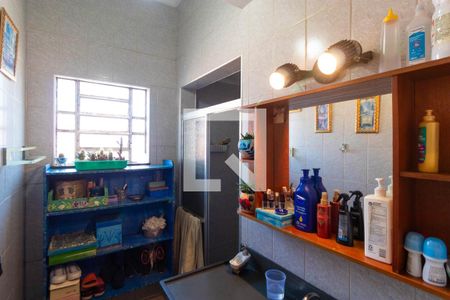 Casa à venda com 350m², 3 quartos e 3 vagasBanheiro da Suíte