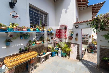 Casa à venda com 350m², 3 quartos e 3 vagasQuintal