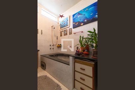 Casa à venda com 350m², 3 quartos e 3 vagasBanheiro