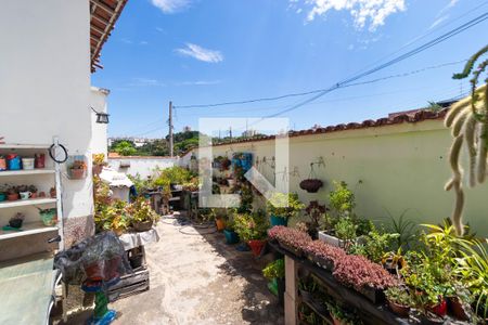 Casa à venda com 350m², 3 quartos e 3 vagasQuintal