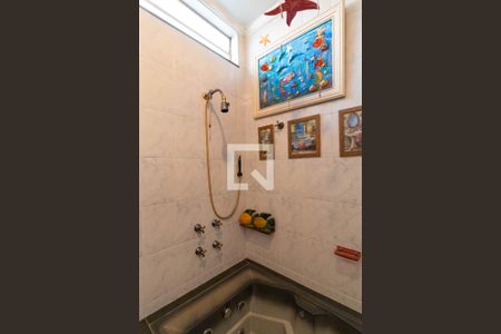 Casa à venda com 350m², 3 quartos e 3 vagasBanheiro